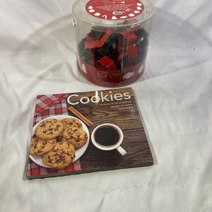 Christmas Cookie Cutters and Recipe Book Set